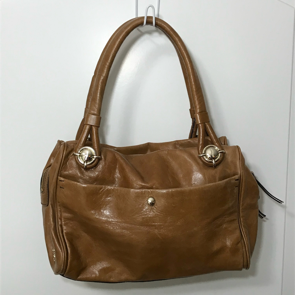 Tre Vero Soft Leather Shoulder Bag